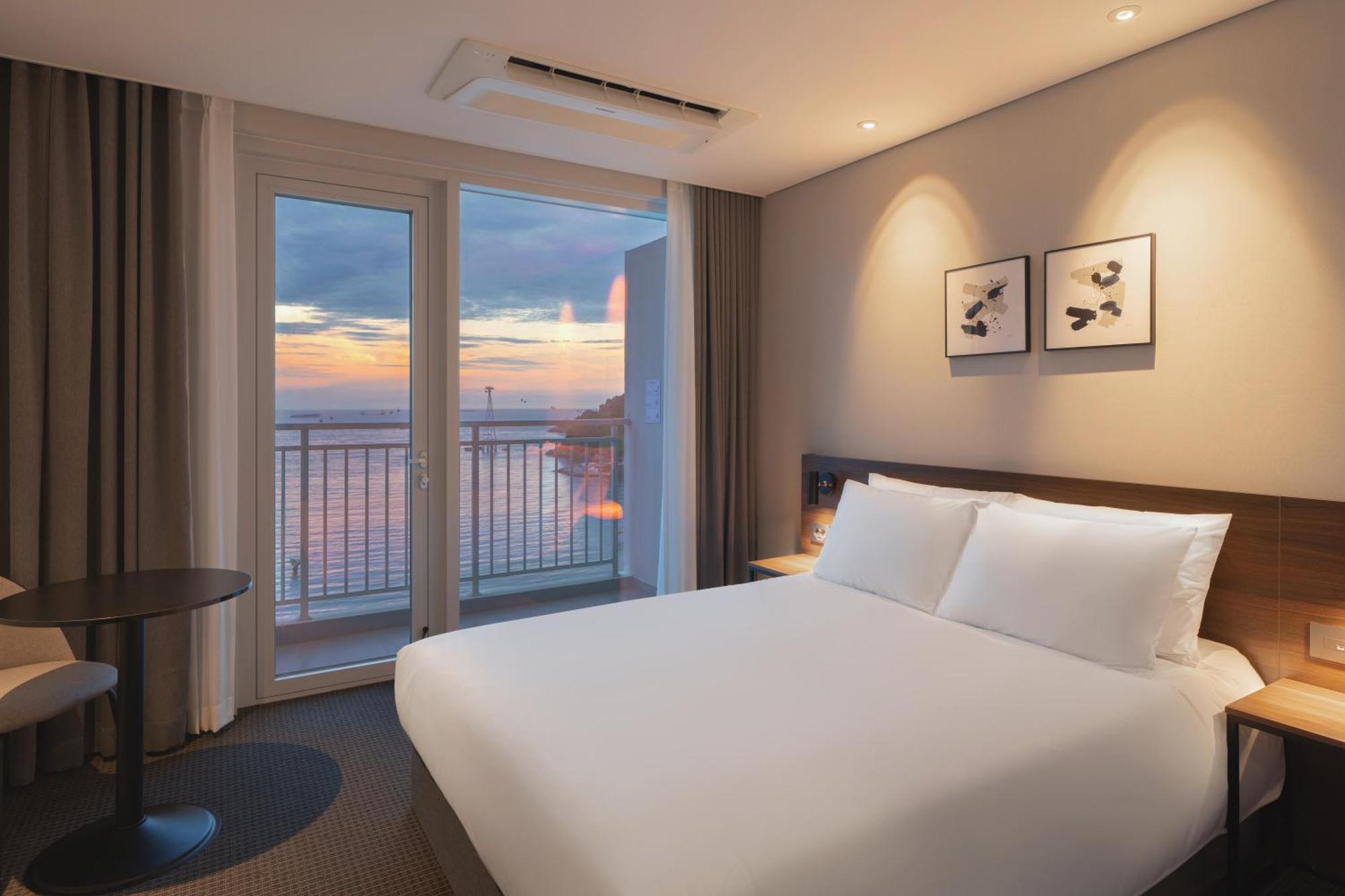 Urbanstay Busan Songdo Beach Экстерьер фото