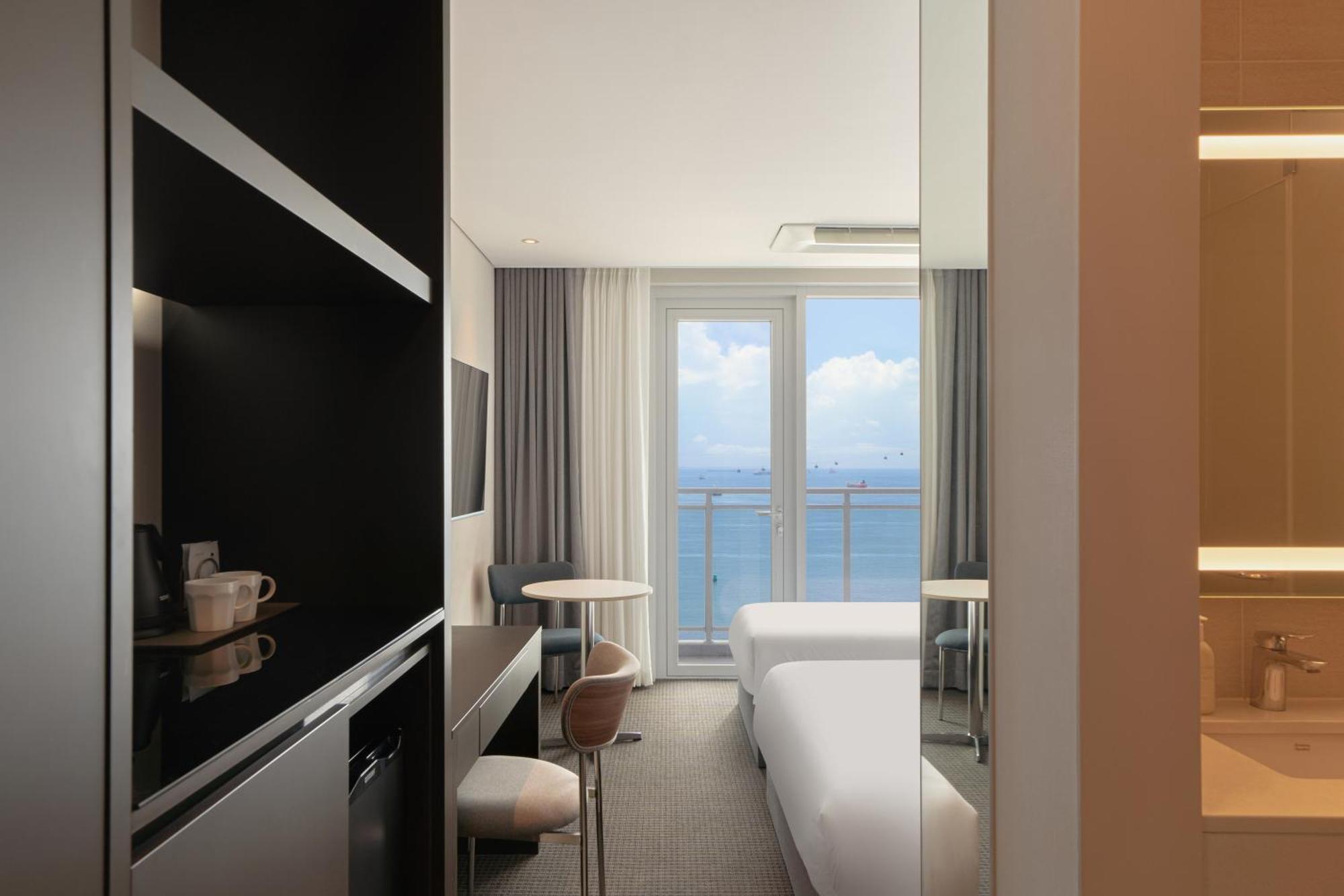 Urbanstay Busan Songdo Beach Экстерьер фото